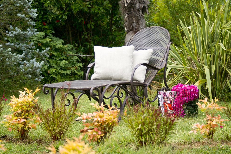 Les périodes chaudes sont proches, tous à vos fauteuils de jardin